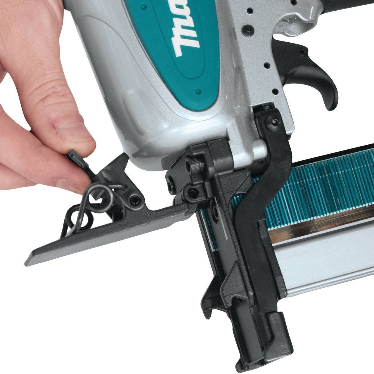 Makita pneumatski pištolj za eksere AT2550A