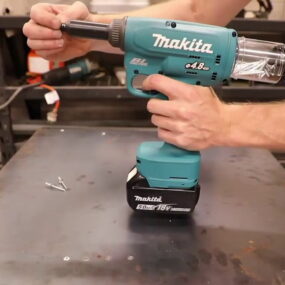 Makita aku pištolj za pop nitne zakovice DRV150Z