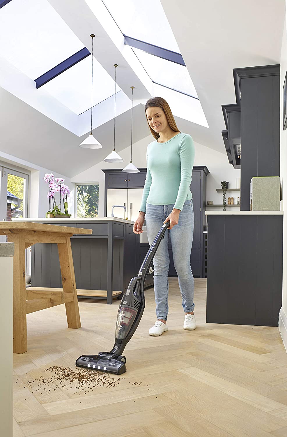 Black+Decker aku usisivač SVB620JW 21.6 V 2V1