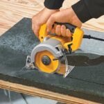 DeWALT dijamantski ručni cirkular za keramiku DWC410 1300W-110mm