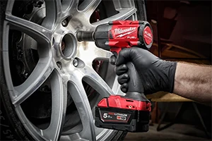 Milwaukee aku udarni odvijač M18 FMTIW2F12-0X 1/2'' 881Nm sa koferom - Solo