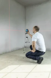 Hoegert križni 3D crveni laserski nivelir HT4M072