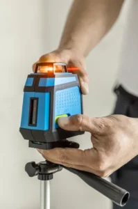Hoegert križni 3D crveni laserski nivelir HT4M072
