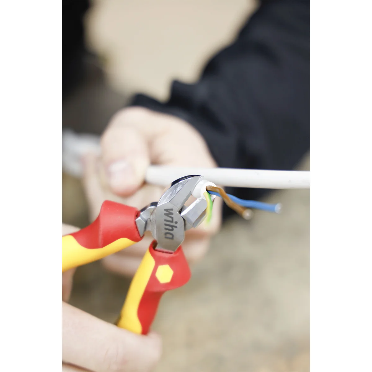 Wiha električarska kliješta sječice PROFESSIONAL VDE 180 mm 43340
