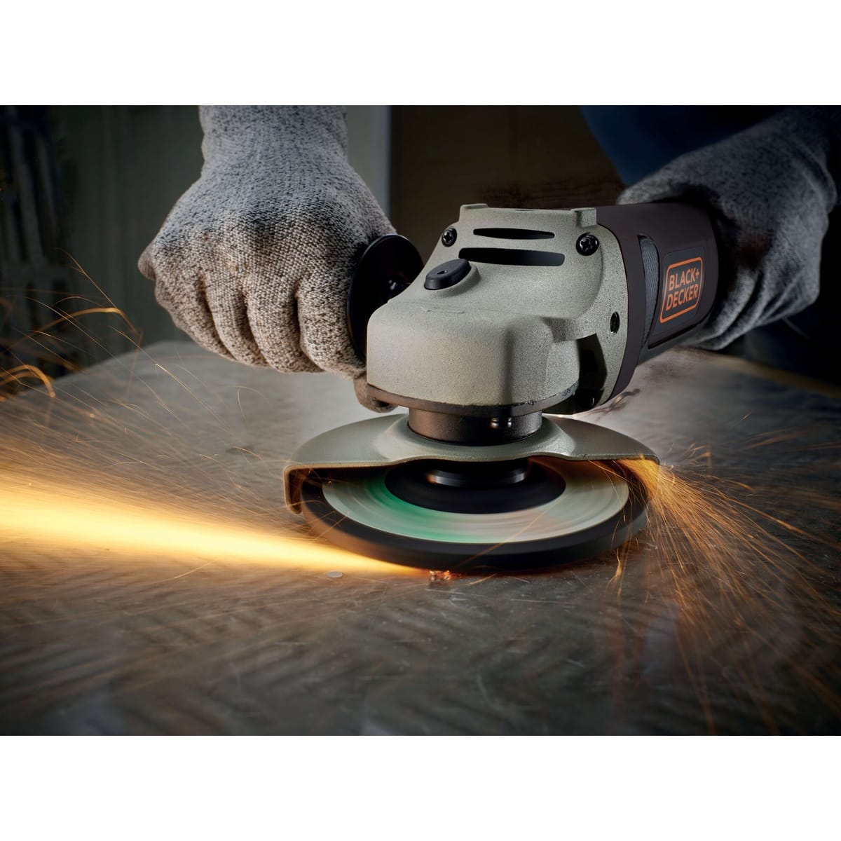 Black+Decker ugaona kutna brusilica BEG010 710W 115mm (Kopiraj)